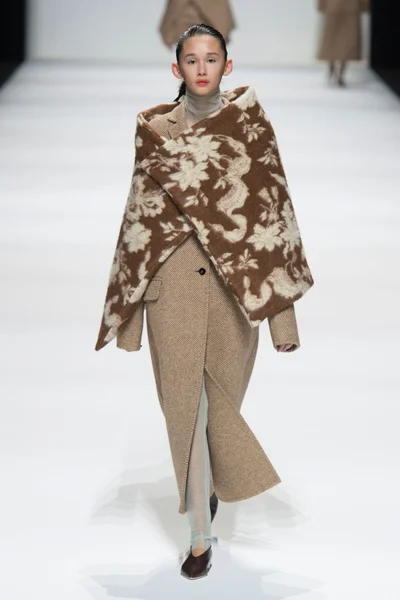 Look 40